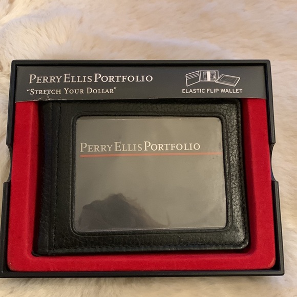 New in box. Perry Ellis genuine leather - Picture 5 of 6